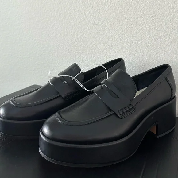 Dolce Vita Yanni Loafer in Black - Picture 5 of 5